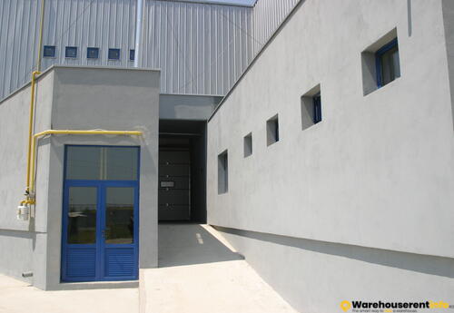 Warehouses to let in 4