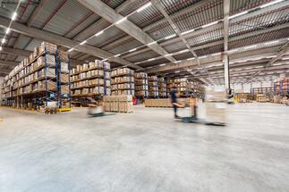 Reynaers Aluminum is budgeting new investments, including the opening of a new logistics center of about 3000 sqm