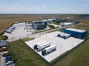 The pharmaceutical industry, 40% share in the Eltra Logis business