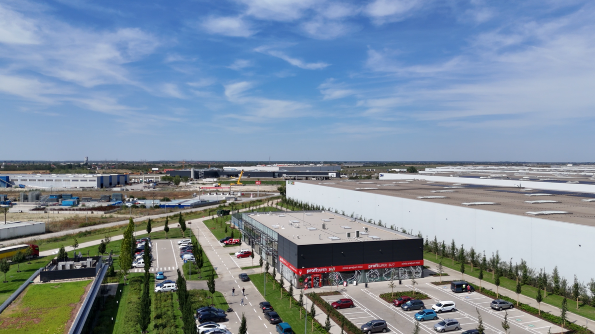 Small spaces in the largest industrial park: CTP unveils first CTBox building in Romania