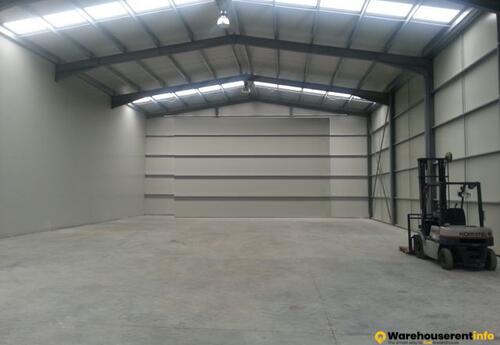 Warehouses to let in hala industriala