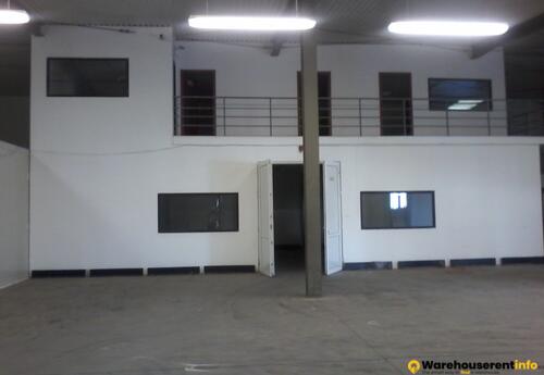 Warehouses to let in Depozit  cu birouri in  Arad, Parc uta1