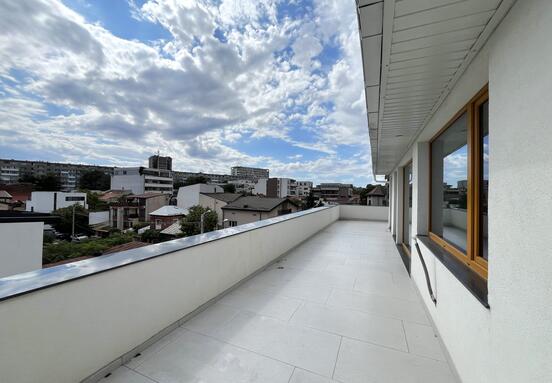 4 ROOMS || SPACIOUS || BRIGHT || TERRACE 50 MP || FIELDS