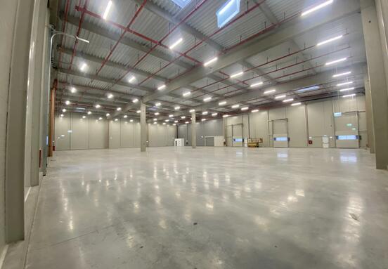 TRITON SRL Hală de închiriat